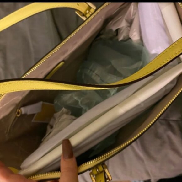 EUC Michael Kors Ciara Large Top Zip Tote Leather Bag Sunshine - Picture 3 of 9